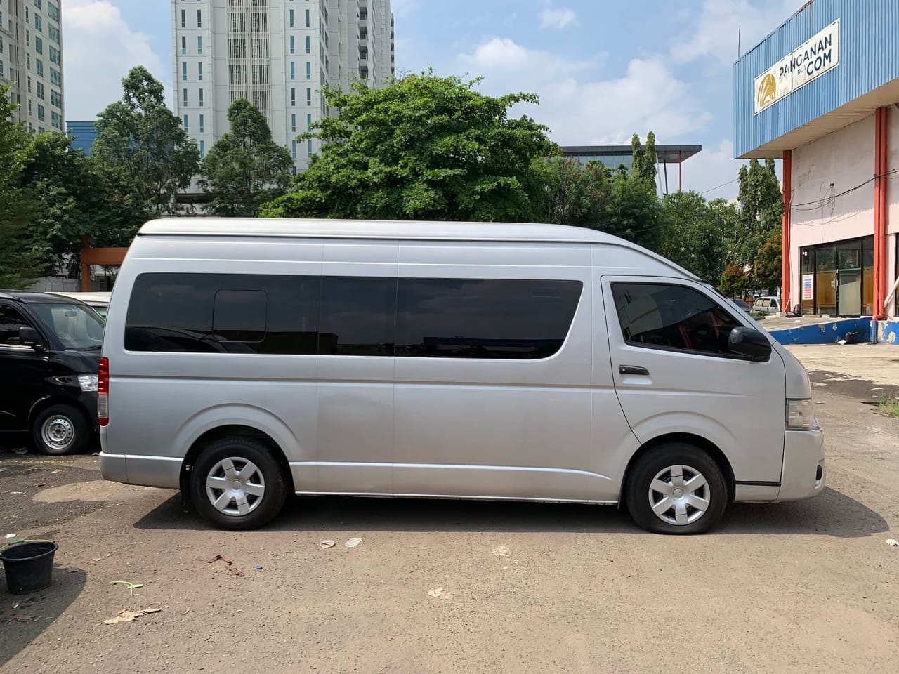 Travel Reguler & Carter Sesuai Kebutuhan Anda